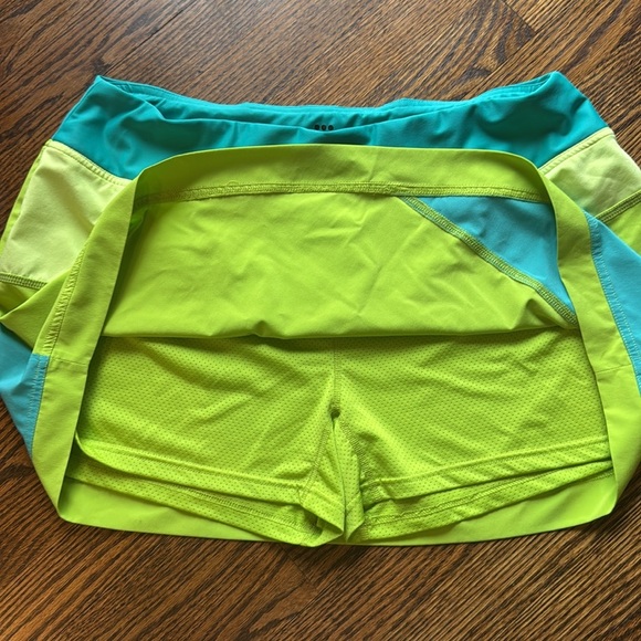 Title Nine colorblock stretch vented athletic wear skort. XL. - Picture 3 of 4
